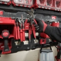 uchwyt-na-szczypce-packout-click-lock-milwaukee-4932480710-1.webp