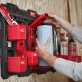 uchwyt-na-reczniki-packout-click-lock-milwaukee-4932480707-2.webp