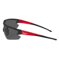 okulary-ochronne-przyciemniane-odporne-na-zarysowania-milwaukee-nr-kat-4932478764-15418-large-4.jpg